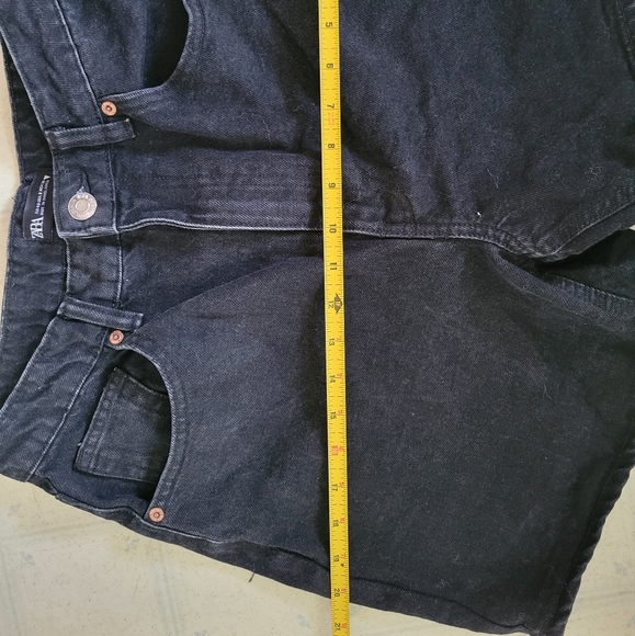 Zara “Mom Fit” Shorts - Picture 5 of 6